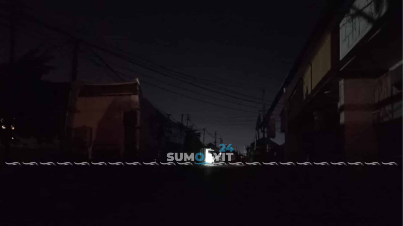 “Gecəqondu” məhəlləsi axşam saatlarında qaranlığa qərq olur