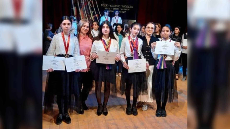 Uşaq incəsənət məktəbinin şagirdləri Olimpiadanın qalibi olublar