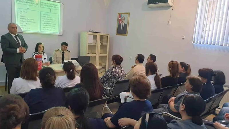 Fövqəladə hallar zamanı qorunma üsulları mövzusunda tədbir keçirilib