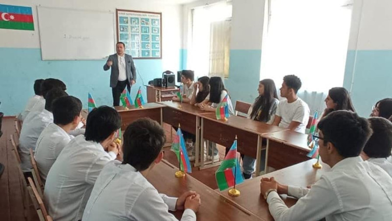 Tələbə-gənclər üçün Karyera - Gələcəyini Layihələndir” mövzusunda təlim təşkil olunub