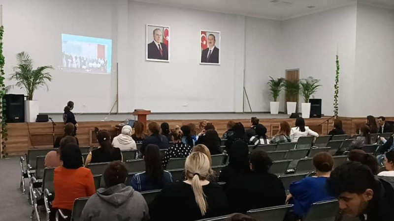 Peşəyönümü işinin davamı olaraq şagird və valideynlərlə növbəti görüş keçirilib
