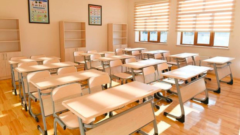 Ceyranbatan qəsəbəsində məktəb direktoru qız şagirdi döyüb? - araşdırma aparılıb