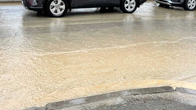 Leysan yağışları Sumqayıt yollarını iflic edib