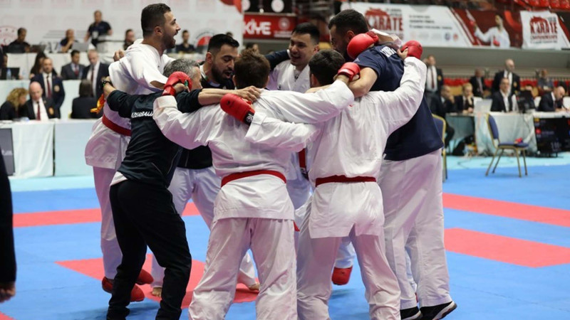 Rafael Ağayev milli komanda tərkibində medal qazanıb