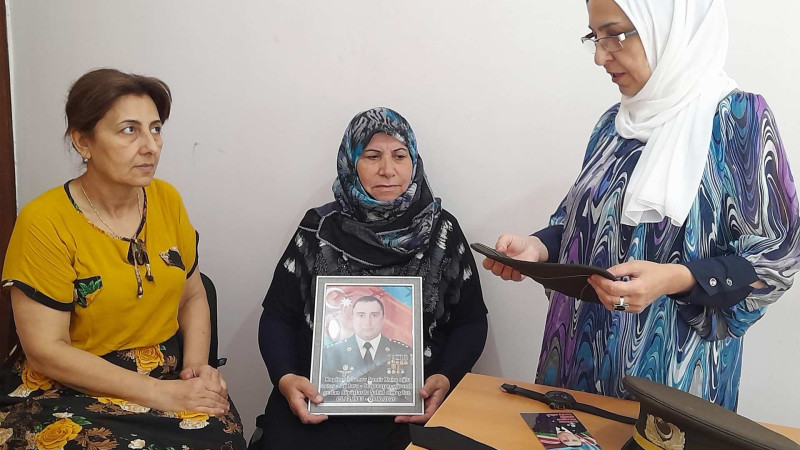 Şəhidimizin şəxsi əşyaları muzeyə təhvil verilib