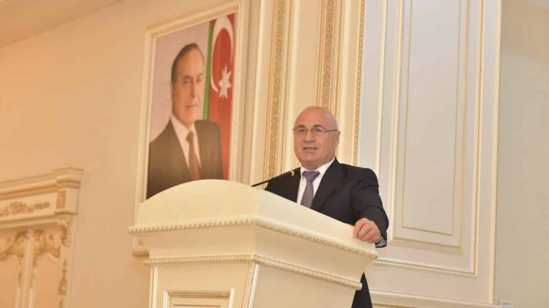 Memarlıq və İnşaat Universitetinin rəhbərliyi şagirdlərlə görüşüb