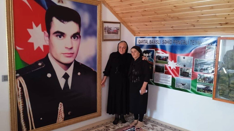 Polad Həşimovun anası Səmayə xanım Pəncəli Teymurovun anası ilə görüşüb