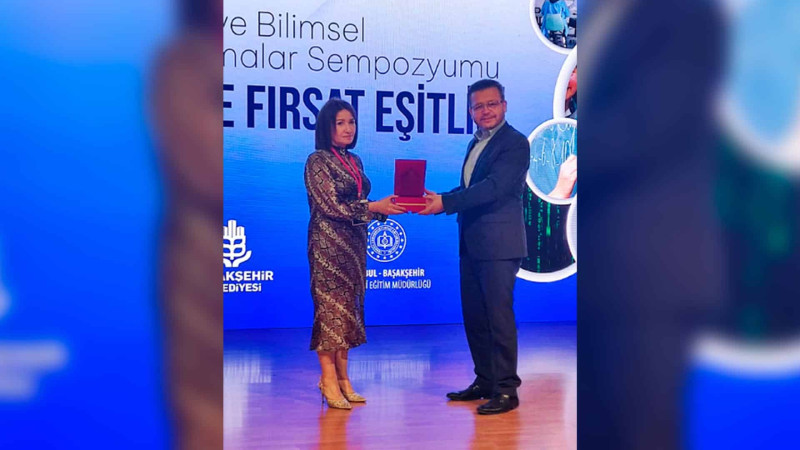 Alimimiz Türkiyədə “İlin psixoloqu” mükafatına layiq görülüb