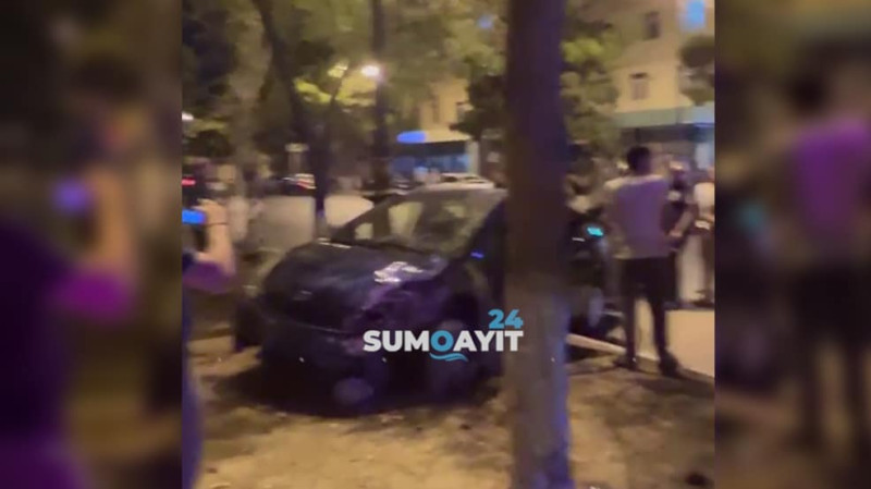 Heydər Əliyev prospektində “Prius” qəza törədib