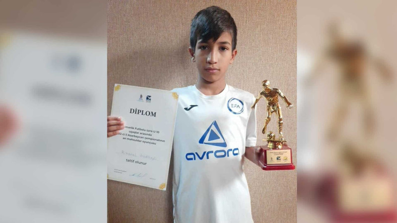 Sumqayıtlı şagird çimərlik futbolu üzrə çempionatda yüksək nəticə göstərib