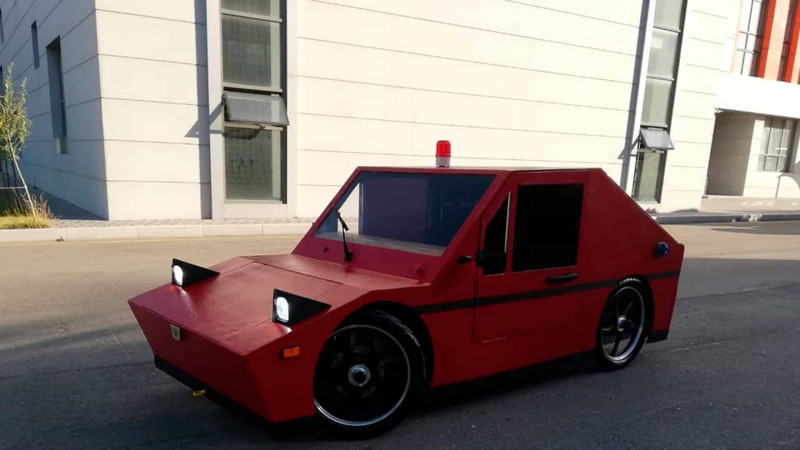 Sumqayıtlı tələbələr tərəfindən elektrik avtomobil hazırlanıb