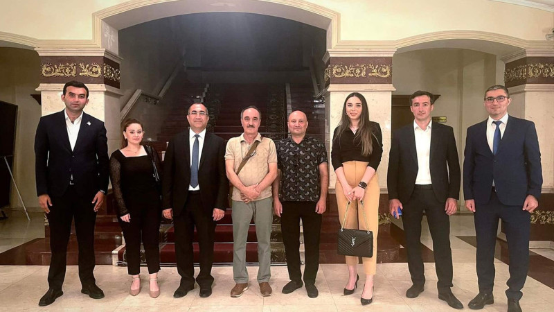 Sumqayıt Dram Teatrının baş rejissorunun quruluş verdiyi tamaşa Bakıda səhnələşdirilib