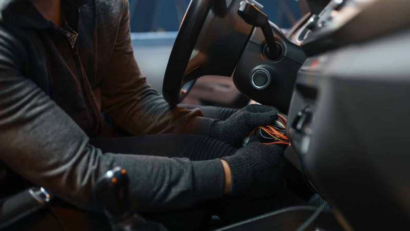 İnşaatçılar qəsəbəsində gecə saatlarında avtomobil qaçırılıb