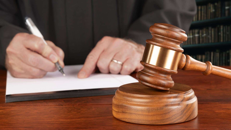 İmtahandan keçirəcəyinə dair “dua”lar yazdı, 24 min manata yaxın pul mənimsədi