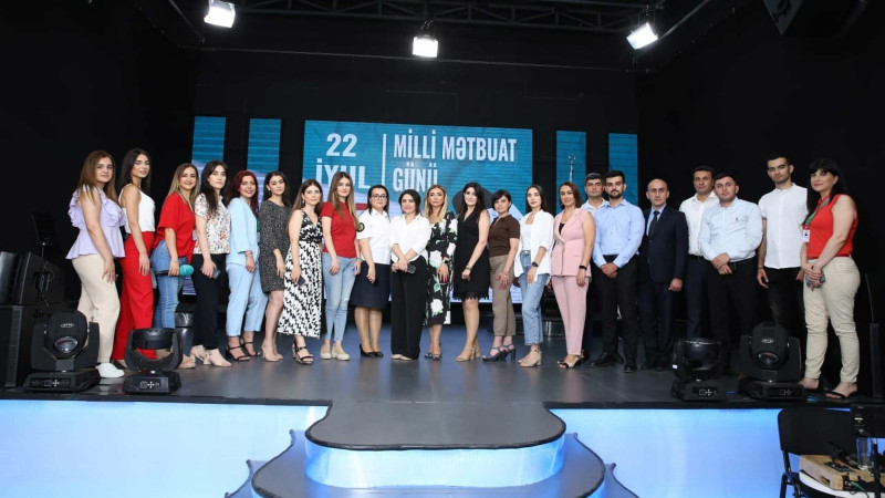 Sumqayıt Tibb Mərkəzi: ictimaiyyətlə əlaqələr bölməsinin əməkdaşları təltif ediliblər