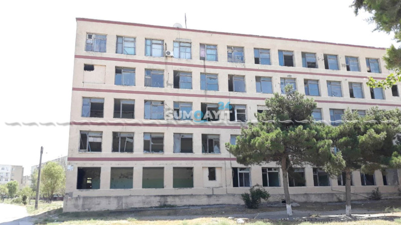 Narkomanların daha bir “yuva”sı keçmiş peşə məktəbinin binasında yerləşir