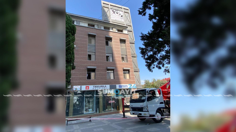 Sülh küçəsindəki binaya yenidən saat quraşdırılır