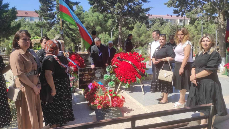 Şəhid Asiman Allahverdiyevin doğum günü məzarının önündə qeyd olunub