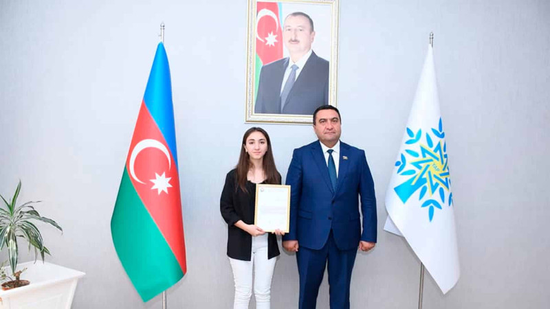 Qəbulda 687 bal toplayan Nuray deputat Müşfiq Məmmədli ilə görüşüb