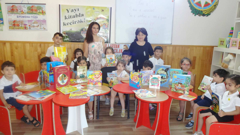 Mərkəzi kitabxana körpə fidanlar üçün nağıl saatı təşkil edib