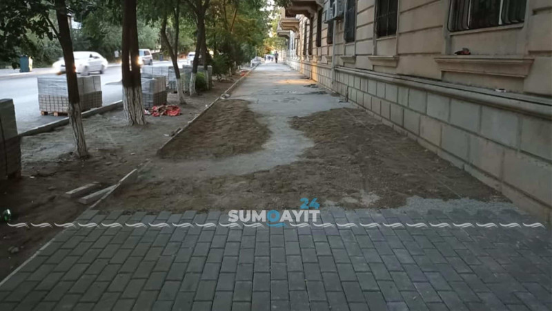 Piyada səkilərinin yenilənməsi davam edir