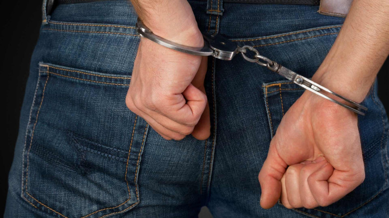 Sumqayıt sakinindən 2000 manat pul talanıb