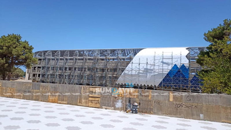Sumqayıt şəhər stadionuna üzlük vurulur