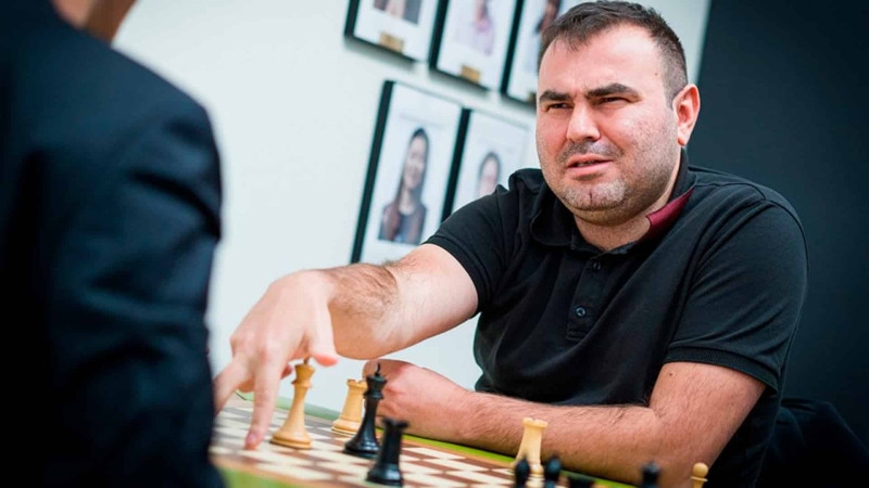 Şəhriyar Məmmədyarov və Yan Nepomnyaşi qarşılaşmasında məzəli hadisə