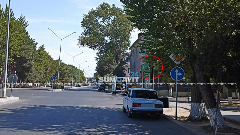Sumqayıtın bu küçəsində işıqforun görsənməməsi qəzalara səbəb olur