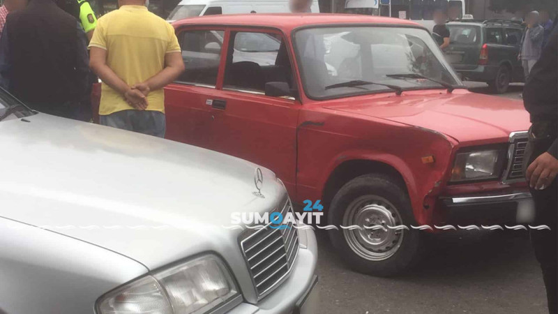 Sumqayıtda yol qəzası: hərəkət sıxlığı yaranıb