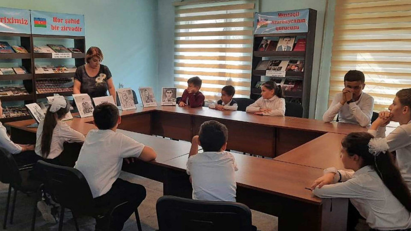 Kitabxanada Vətəni canından əziz bilənlər adlı tədbir təşkil olunub