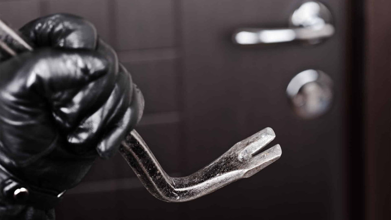 Sumqayıt sakini sexdən 20 min manatlıq oğurluq edib