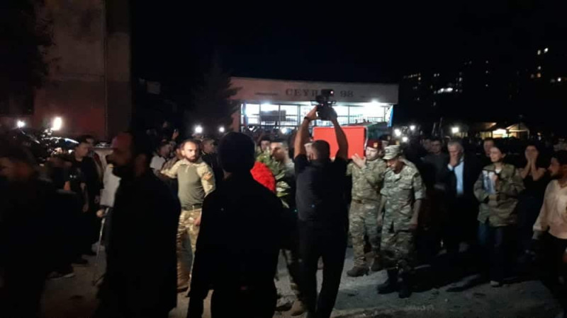 Şəhid Elnur Səmədov son mənzilə yola salınıb