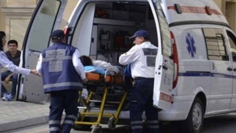 Kərpic zavodunda işləyən fəhlə tikilidən yıxılıb