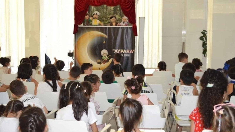 Poeziya evində “Cırtdan” tamaşası oynanılıb