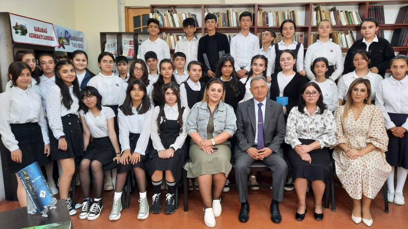 İctimai xadim və yazıçı-publisist Hümbət Həsənoğlu gənclərə öz həyat təcrübəsini bölüşüb