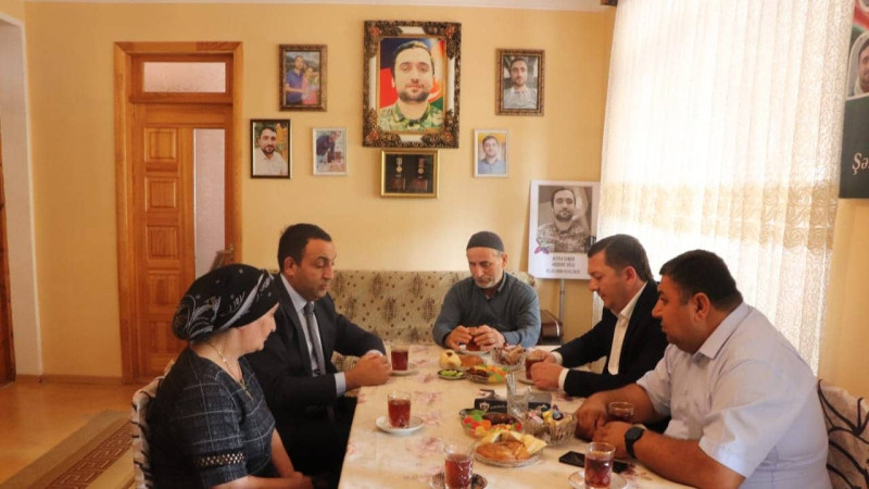 Şəhid Səmid Əliyevin ailəsi ilə görüş keçirilib