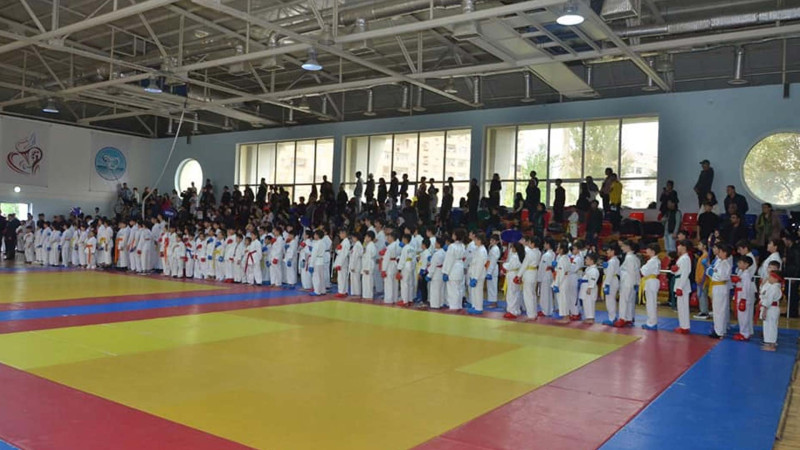 Paralimpiya İdman Kompleksində karate üzrə çempionat baş tutub