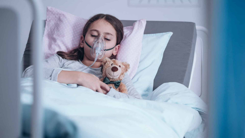 Hamilə arvadını öldürən şəxs 7 yaşlı qızını da xəstəxanalıq etdi