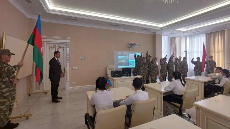 15 nömrəli məktəbin şagirdləri nümunəvi dərsdə iştirak ediblər