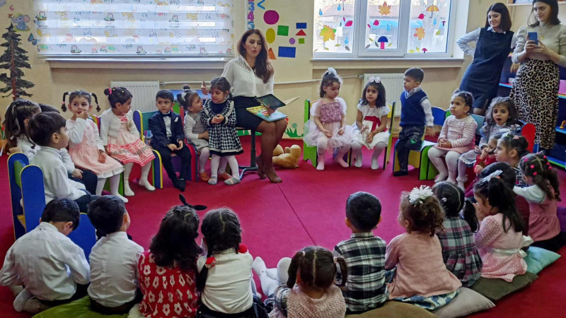 Balaca fidanlar üçün nağıl saatı keçirilib