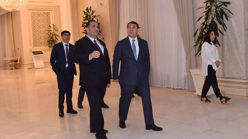 Qazaxıstan səfiri Serjan Abdıkarimov Sumqayıtda olub