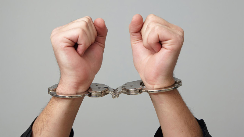 Vətəndaşın xeyli miqdarda pulu mənimsənilib