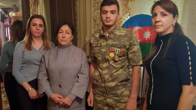 Kitabxana işçiləri qazi Rövşən İbrahimovun ailəsi ilə görüşüblər