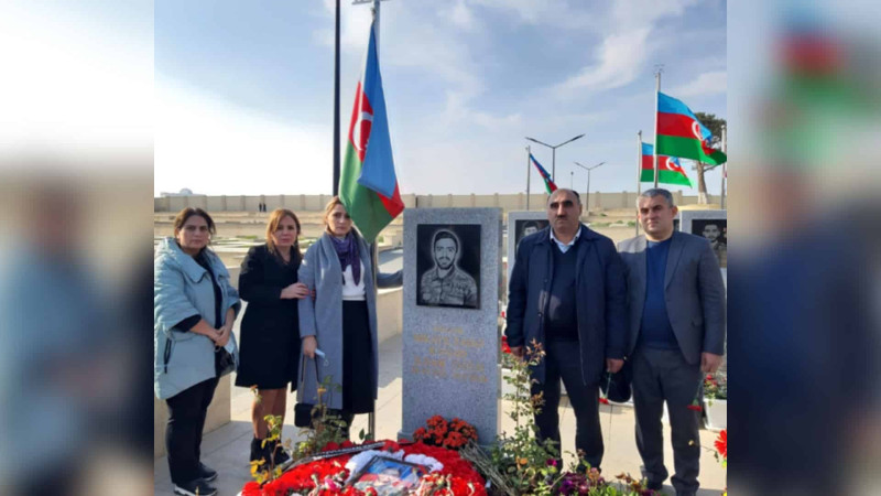 SDU-nun bir qrup kollektivi şəhid Rəşad Mikayılzadənin məzarını ziyarət edib