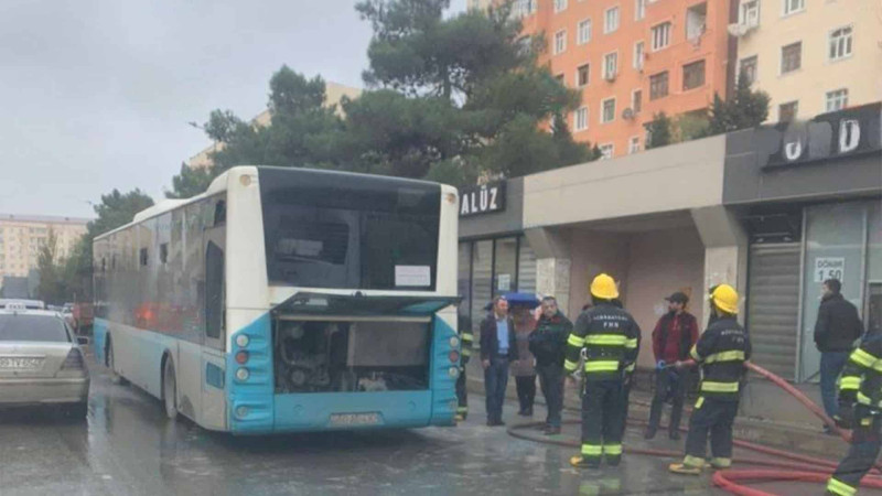 7 nömrəli sərnişin avtobusunda yanğın olub