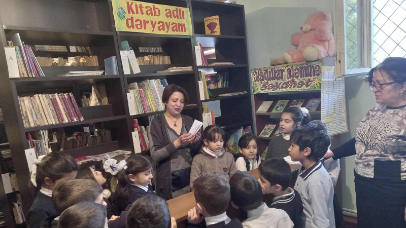 Mərkəzi kitabxanada məktəblilər üçün tədbir təşkil edilib