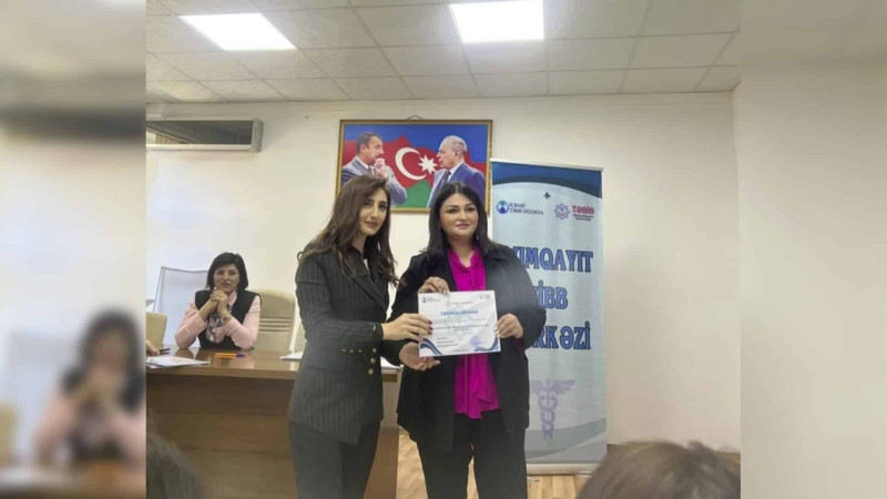 Tibb işçiləri səmərəli əmək fəaliyyətinə görə təltif ediliblər