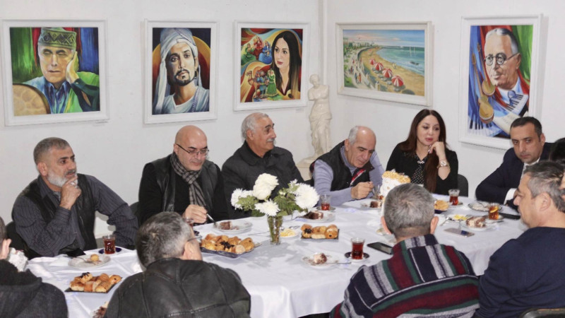 Sumqayıtda rəssamlarla görüş təşkil olunub