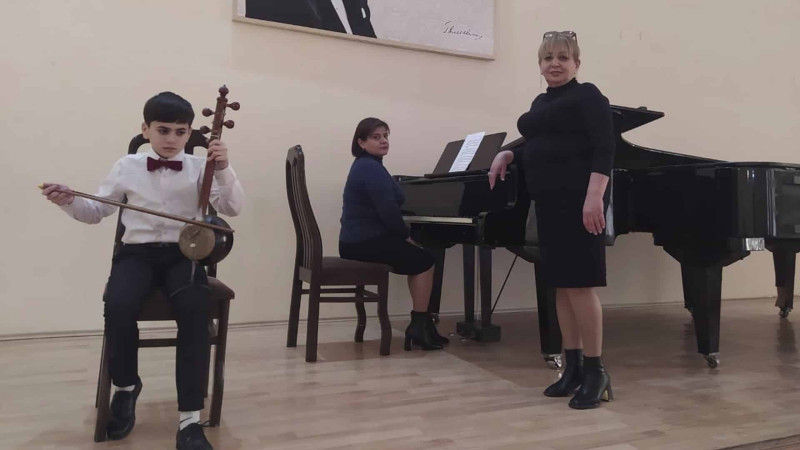 Musiqi məktəbinin şagirdi beynəlxalq müsabiqədə laureat adını qazanıb